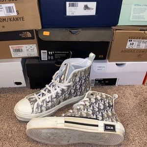 DIOR HIGHTOP B23